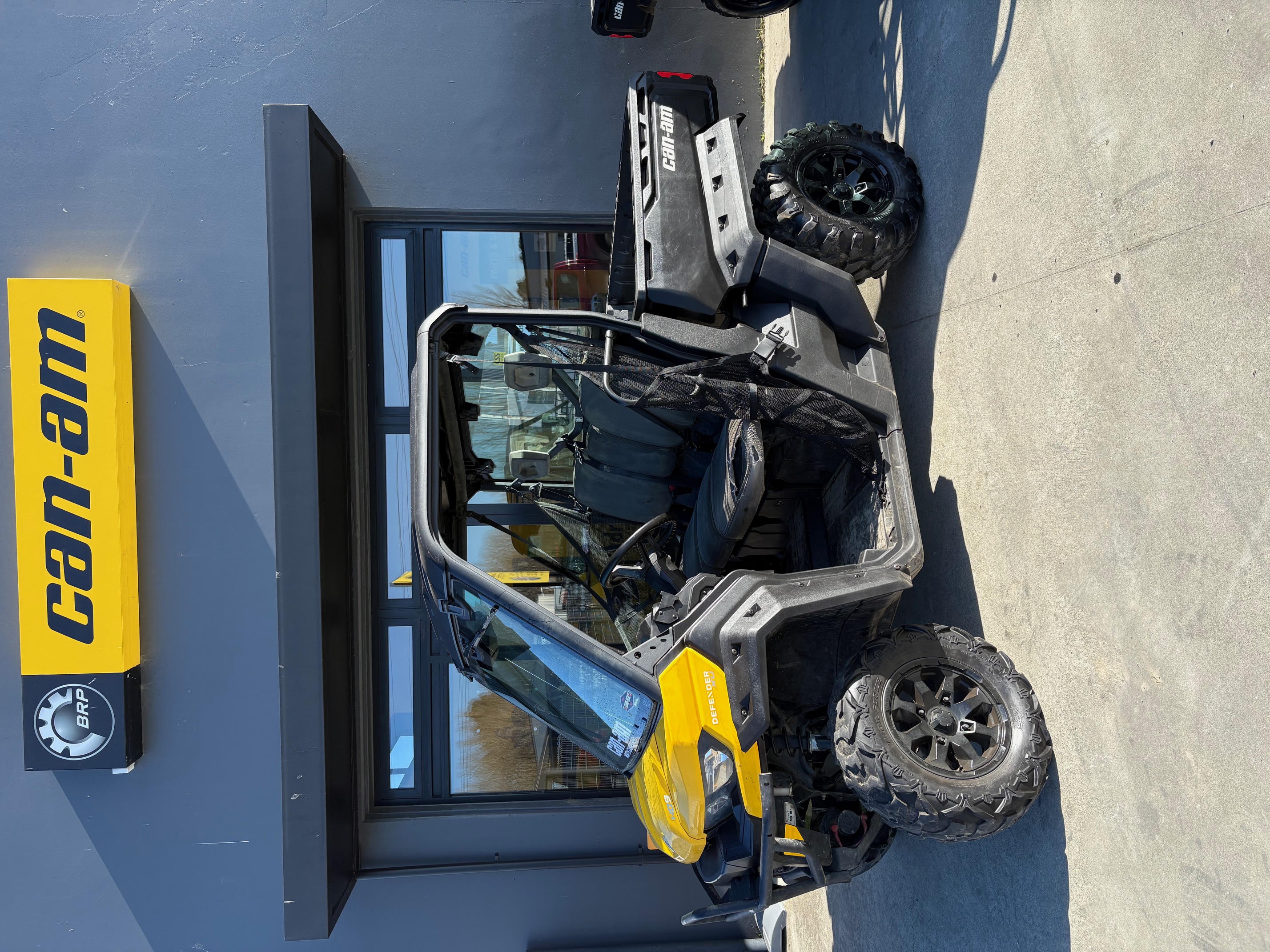 2023 Defender XU HD9 - 1